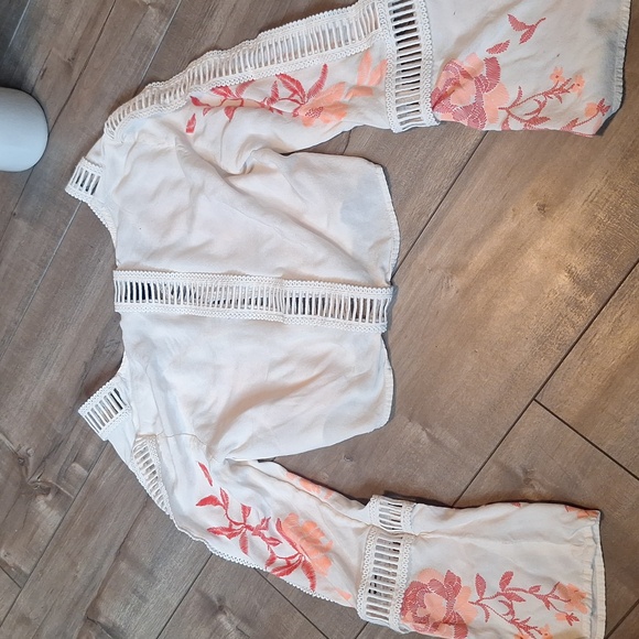 H&M Divided Crop Top - Picture 8 of 8